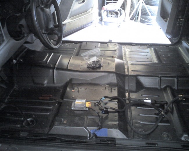 2000 Chevy Silverado Truck custom car stereo, air ride suspension, paint, fabrication, brakes. Explicit Customs Melbourne Suntree Viera Florida